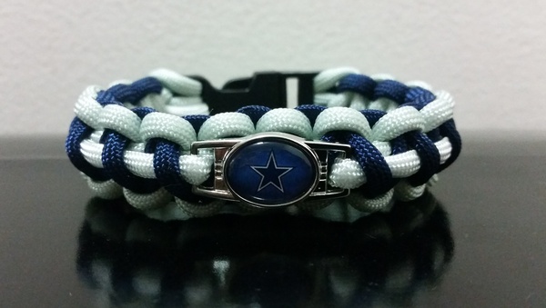 Cowboys inspired Paracord Bracelet