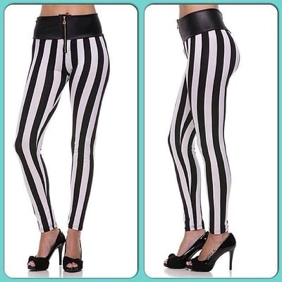 Black & white striped leggings