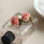 pretty single rose earrings. in light pink.-1