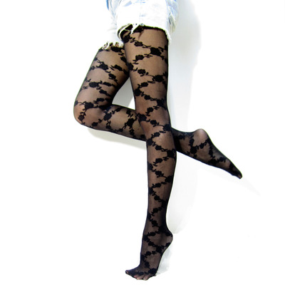 Hello, sweetie / Black roses & vines tights