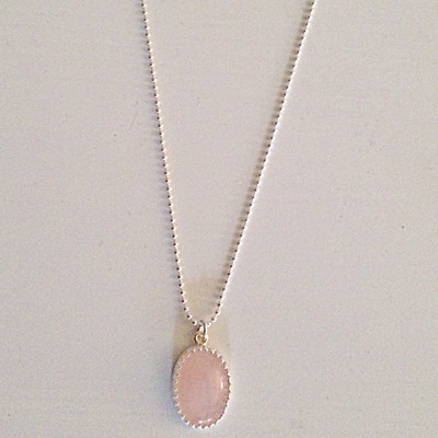 (small) rose quartz pendant