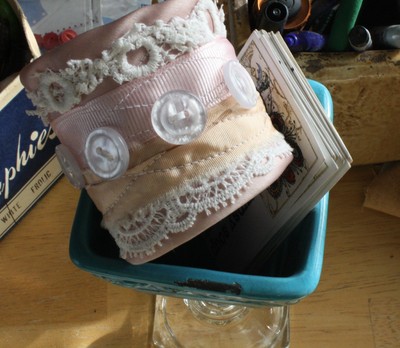 TC120 Kneck Tie Wrist Cuff