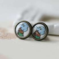 vintage cartoon elephant stud earrings.