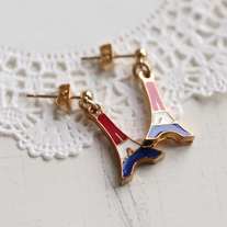 Le Paris. Petite Eiffel Tower Stud Earrings.