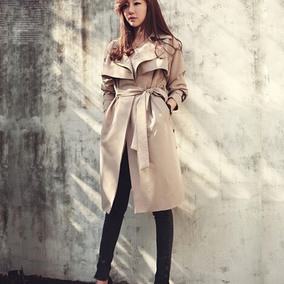 Leesa minimalist double breasted coat
