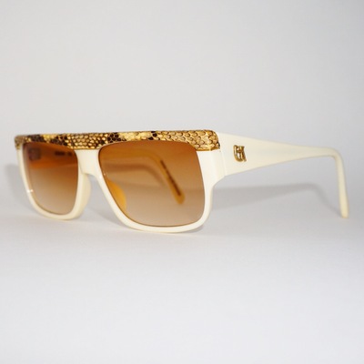 Emmanuelle khanh 10640 pt