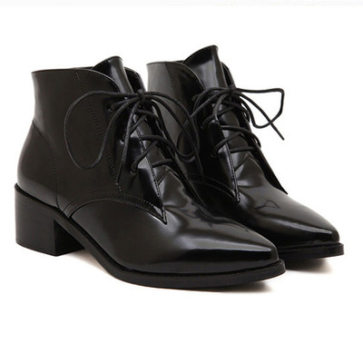 Adrienne - worldwide shipping