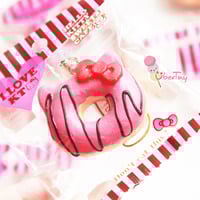 *Rare* Hello Kitty Licensed Mini Donut Squishy - Thumbnail 3