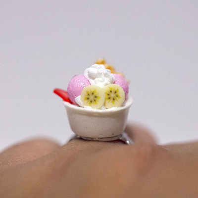 Kawaii cute japanese ring - ice cream sundae dessert