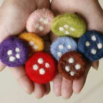 Funny Needle Felt Button Brooch, Green - Thumbnail 1