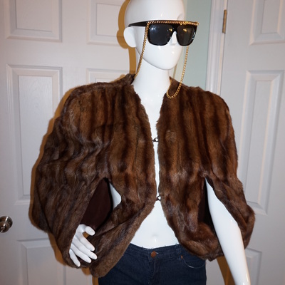 Vintage brown fur stole w arm slots 