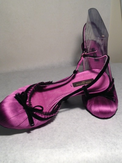 Louis vuitton purple satin pump