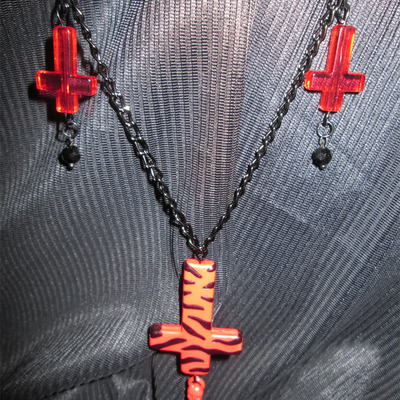 Inverted cross necklace with skull charm (red)