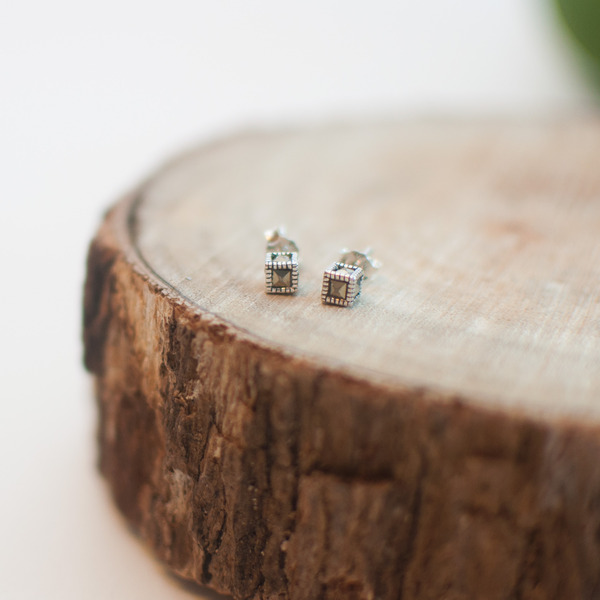 Dice Stud Earrings, Cube Sterling Silver Square Earrings, Pattern Stud Metal Earrings ER0422