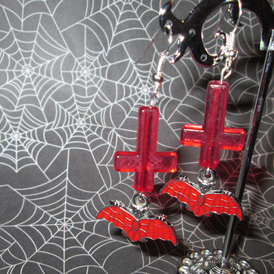 Bats and inverted cross earrings (red)