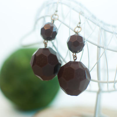 Hammered ball drop earrings, geometric brown large plastic acrylic small beads dangle earrings, er0428 - Thumbnail 4