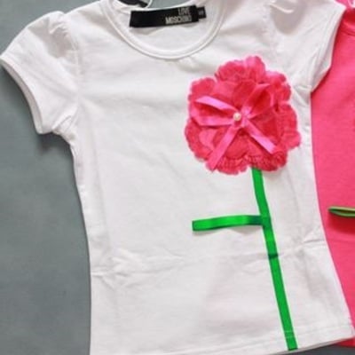Girls tshirt with pink flower