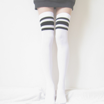 Energetic babe // sporty chic thigh-high socks