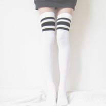 Energetic babe // sporty chic thigh-high socks