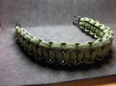 Paracord bracelet