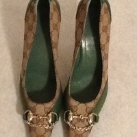 SOLD!! Gucci Pumps - Thumbnail 1