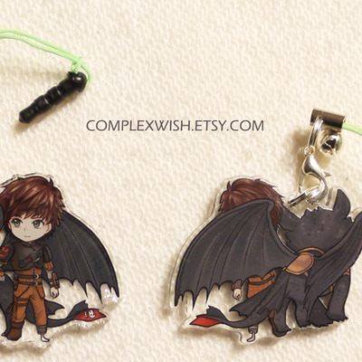 Reversible how to train your dragon charm - hiccup and toothless