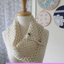 PDF Pattern/Instructions Puff Stitch Button Cowl