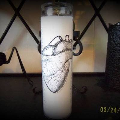 Anatomical heart candle