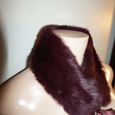 Vintage burgundy rabbit fur collar 