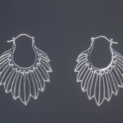 Native feather head trace earrings (silver)