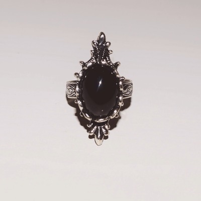 [sale] black onyx shield ring