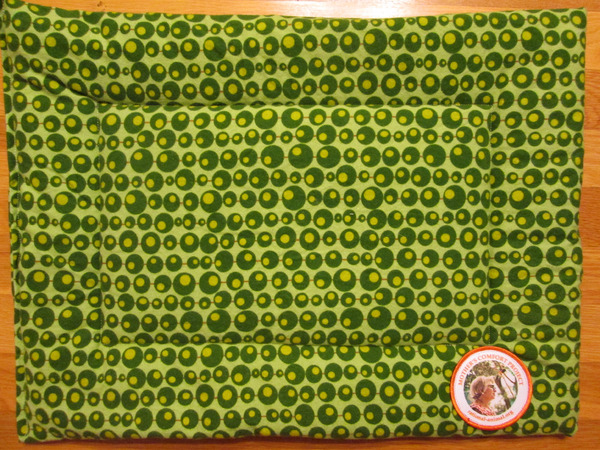 Green Circles Flannel Bed 21"x15"