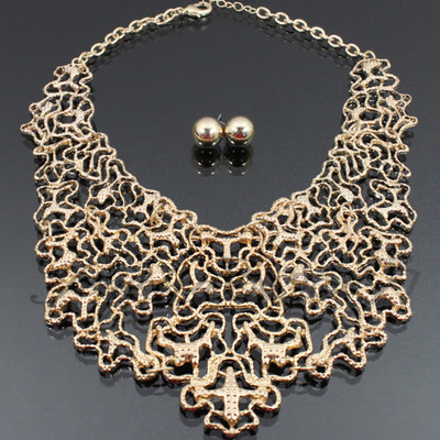 On sale! gold filigree bib style choker fashion necklace set