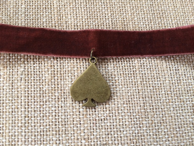 Queen of Spades Choker in Rust / Brass