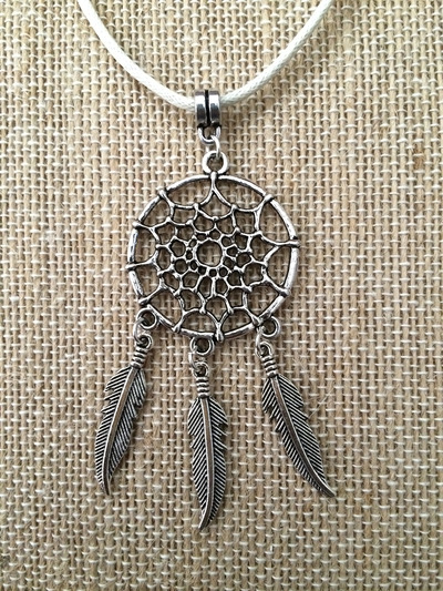 Dream Catcher Necklace in Cream / Silver