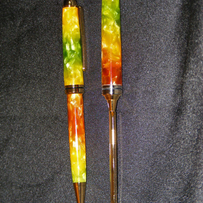 # 63 green / yellow pen and letter opener