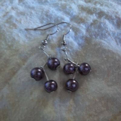 Purple pearl zigzag earrings