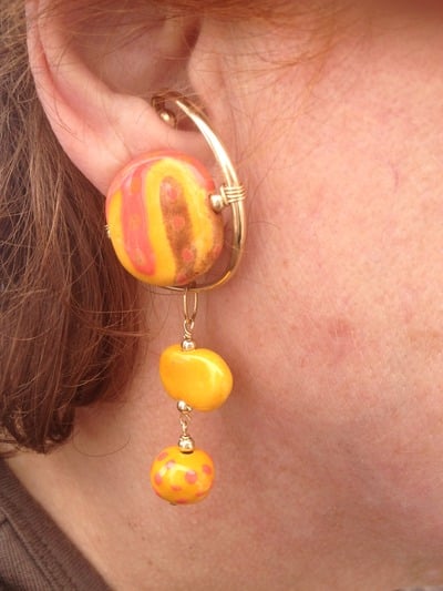 Orange/yellow/brown button