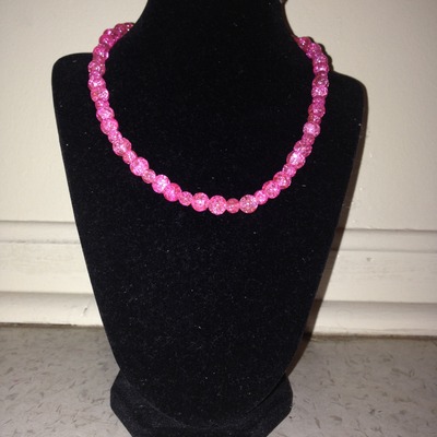 Luminous roseate necklace