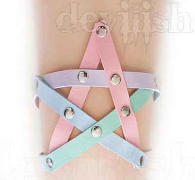 Pastel pentagram garter