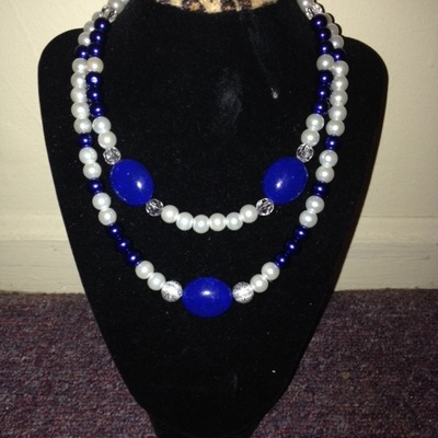 Out of the blue necklace