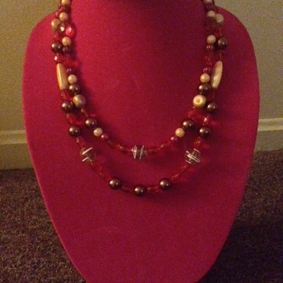 Blazing brown and rouge necklace