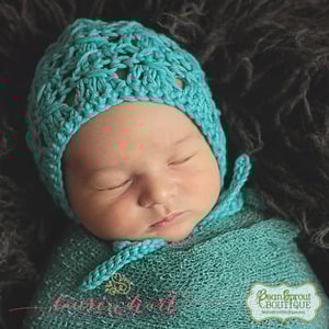 Diagonal Spike Bonnet