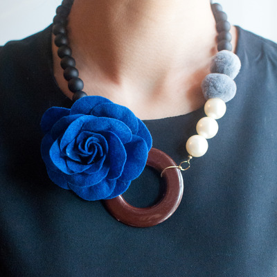 Fabric blue brown big flower necklace, nl0765 - Thumbnail 4
