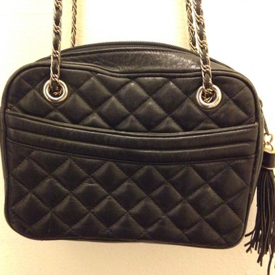 Black chain shoulder bag