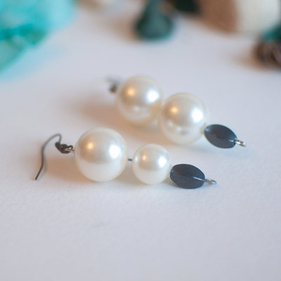 Dangle White Glass Faux Pearl Earrings, Wedding Pearl Earrings, Dichroic Glass Earrings, Teardrop Pearl Earrings, ER0670