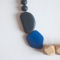 Red Black Purple Blue Wood Geometric Beaded Statement Necklace NL0759 - Thumbnail 3