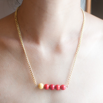 Resin pink red yellow small beaded pendant necklace nl0736 - Thumbnail 4