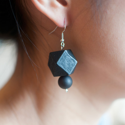 Black and yellow wooden drop earrings er0635