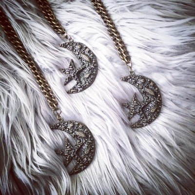 Moon rock necklace in brass